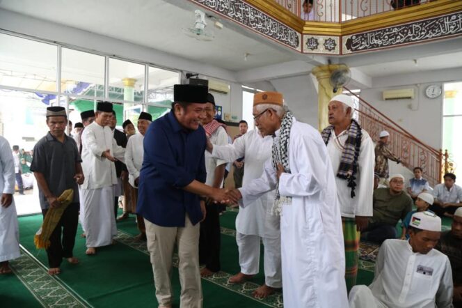 
Safari Jum’at di Masjid Hibatul Haqqi 2 Ilir, Herman Deru Ingatkan Pentingnya Rasa Ikhlas Memakmurkan Masjid
