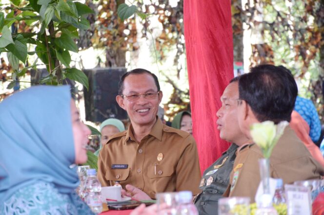
Sinergi Pemkot Palembang dan TNI: Bantu Warga Dapat Sambungan Air Bersih