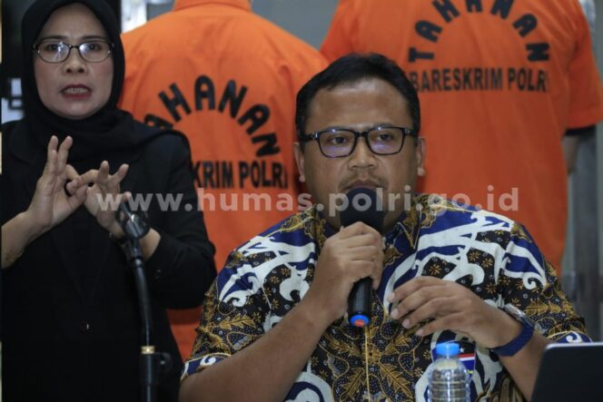
Polri Minta Warga Tenang, Rencana Shutdown HP IMEI Ilegal Akan Disosialisasikan