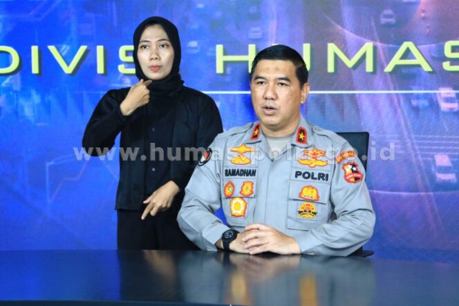 
Polri Terus Dalami Kasus TPPU Panji Gumilang dengan Panggil Saksi-Saksi