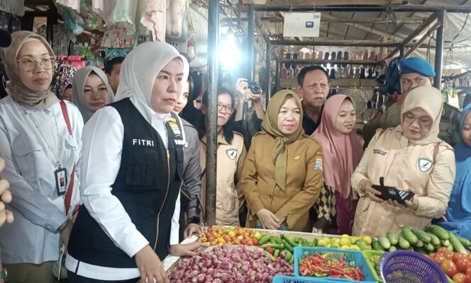 
Wawako Fitrianti Sidak Pasar Sekip Ujung