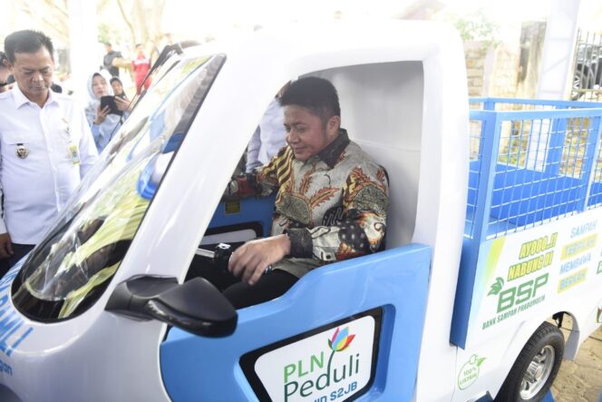 
Herman Deru Jadikan Program Bank Sampah Kota Prabumulih Contoh Bagi Kabupaten/Kota Se Sumsel