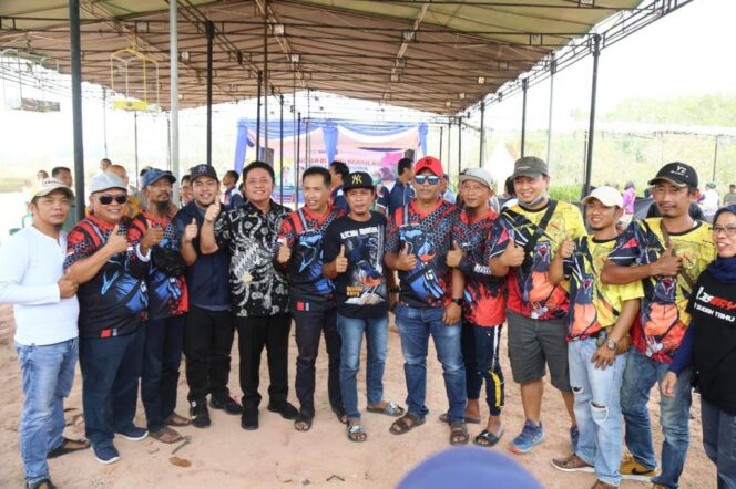 
Herman Deru Ajak Pecinta Satwa Lestarikan Burung Asli Habitat Sumsel Melalui Penangkaran