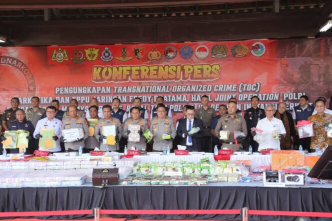 
Polri Ungkap Pencucian Uang Sindikat Narkotika Internasional, Nilai Aset Rp 10,5 Triliun