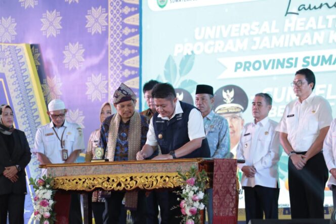 
Program BERKAT Resmi Dilaunching Herman Deru, Warga Sumsel Berobat Cukup Gunakan KTP 