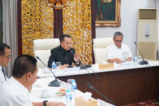 
Pj Gubernur Sumsel Agus Fatoni Gelar Ratas Bersama OPD dan Jajaran Demi Optimalkan Capaian Program Prioritas