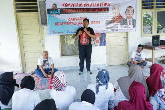 
					Nelayan Ganjar Jalin Silaturahmi dan Jaga Kekompakan Antarwarga Muara Enim dengan Ramai-Ramai Buat Pempek