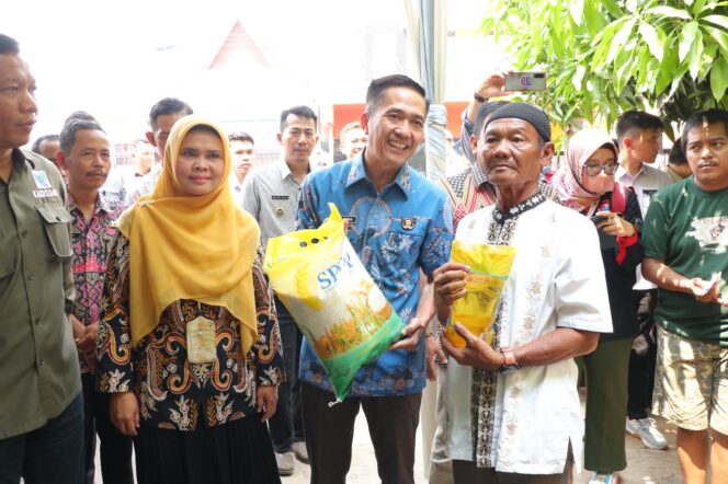 
Pemkot Palembang dan Bulog Gelar Operasi Pasar