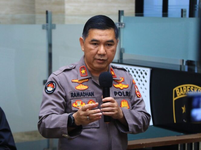 
					Polri Tangkap 18 Terduga Teroris di 6 Wilayah, Jelang Pemilu 2024