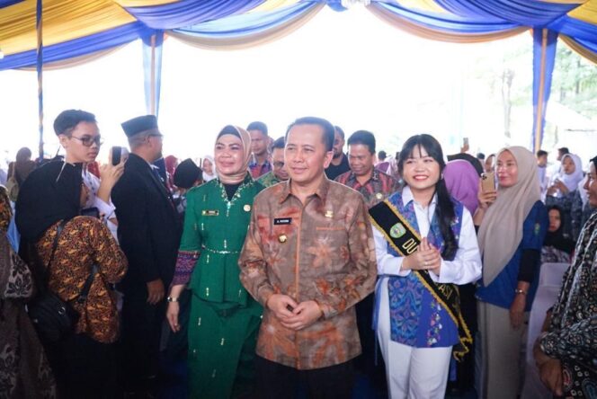 
					Pj Gubernur Agus Fatoni Komitmen Cetak Generasi Unggul Melalui Budaya Gemar Membaca