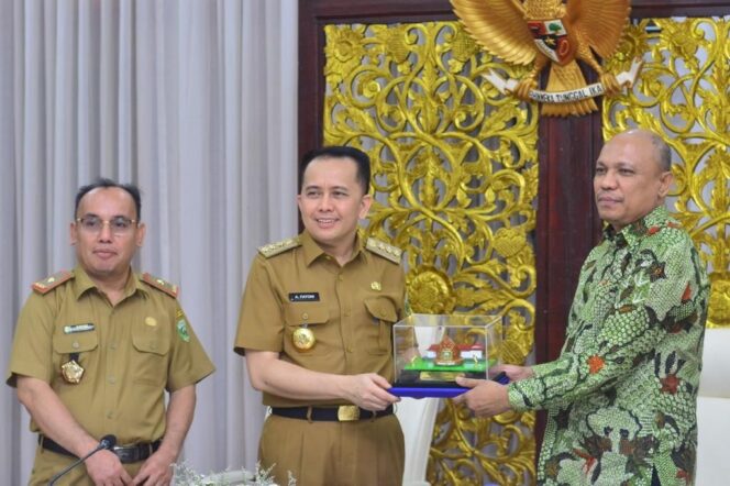 
Pj Gubernur Agus Fatoni Optimis Sumsel Menang Penghargaan Innovative Government Award 2023