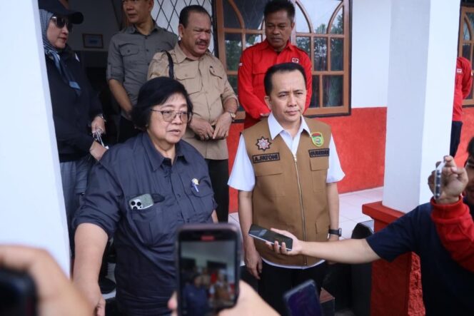 
					Pj Gubernur Agus Fatoni Bersama Menteri LHK Gelar Rapat Penanganan Karhutla di Kabupaten OKI