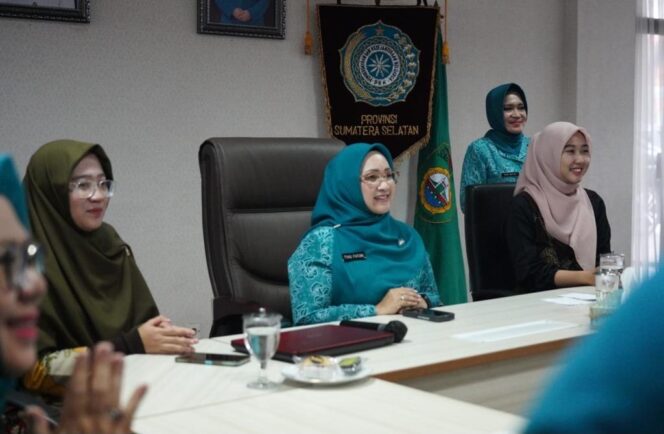 
Pj Ketua TP PKK Tyas Fatoni Sosialisasikan Gerakan Selamatkan Pangan kepada Kader PKK se-Sumsel