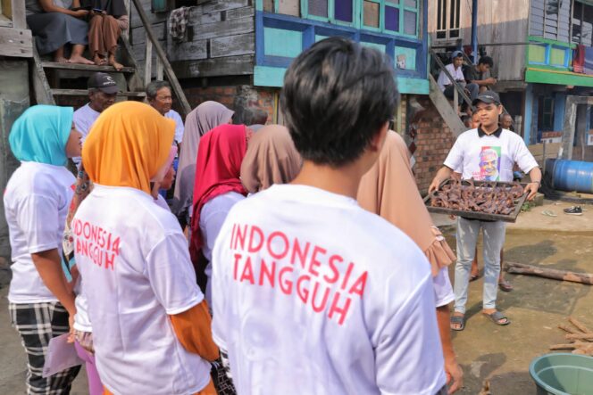 
					Mudah dan Murah, Wong Kito Ganjar Tawarkan Peluang Usaha Bikin Lele Asap Kepada Warga