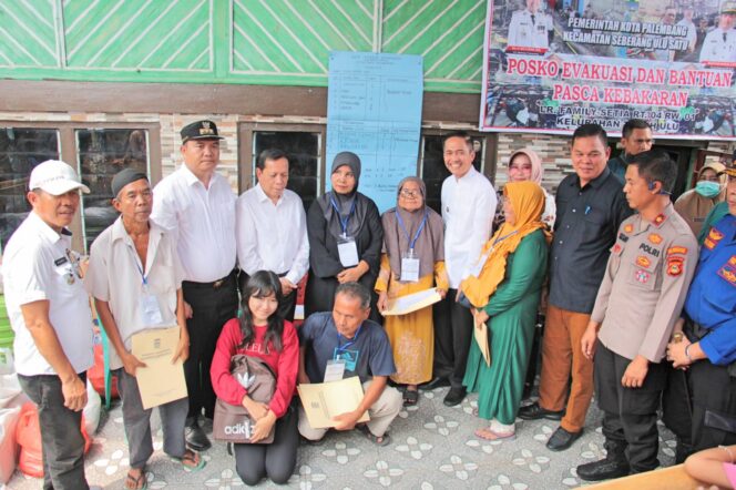 
					Ratu Dewa Bantu Korban Kebakaran 7 Ulu
