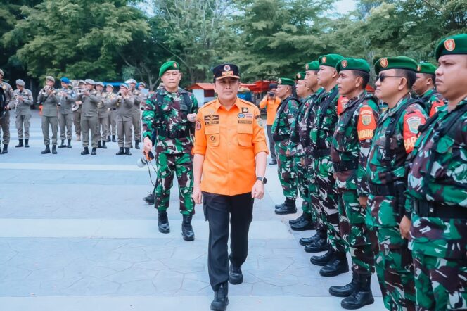 
					Pj Gubernur Agus Fatoni Pimpin Apel Kesiapsiagaan Penanggulangan Bencana
