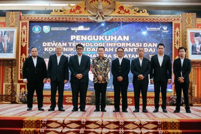 
Pj Gubernur Sumsel Agus Fatoni Kukuhkan Dewan TIK Daerah Sumsel Periode 2023-2026