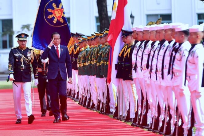 
Tiba di Istana Malacañang, Presiden Jokowi Disambut Upacara Resmi