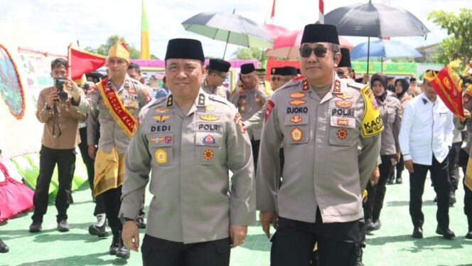 
Resmikan Masjid Natabel Jannah di Palangka Raya, As SDM Kapolri: Tolong Dimakmurkan, Dirawat Dengan Filosofi Rumah Betang Dan Semoga Bermanfaat Untuk Masyarakat