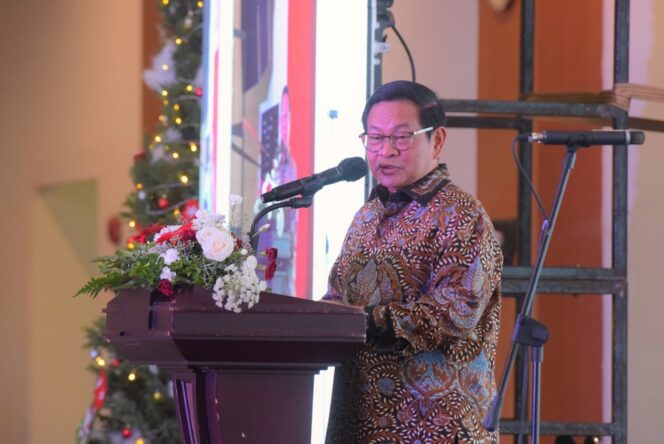 
Seskab Pramono Anung Hadiri Perayaan Natal Lembaga Kepresidenan