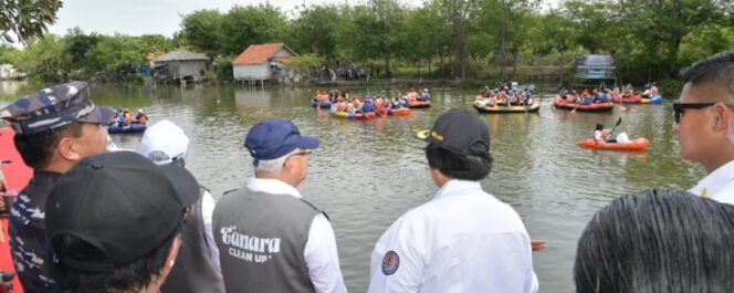 
Luncurkan program “Tanara Clean Up”, Wapres Ingatkan Jaga Lingkungan sebagai Tanggung Jawab Keagamaan