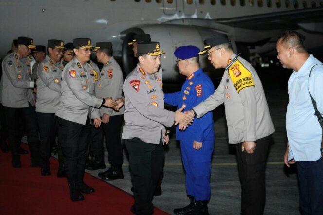 
Kunjungan Kerja, Kapolri Tiba di Kota Balikpapan