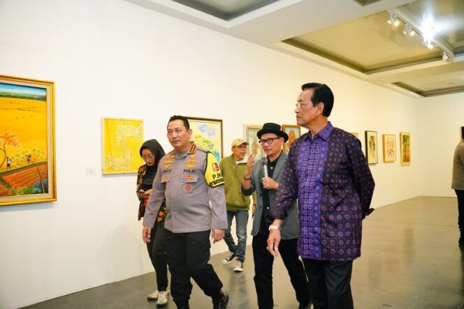 
					Kapolri Hadiri Pameran Seni Rupa dan Pentas Musik di Yogyakarta