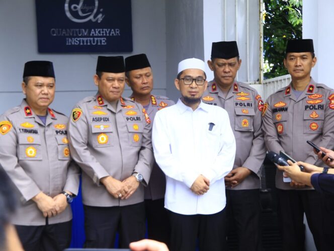 
Silaturahmi dengan Kaops NCS, UAH Imbau Jaga Persatuan dan Kedamaian Jelang Pemilu