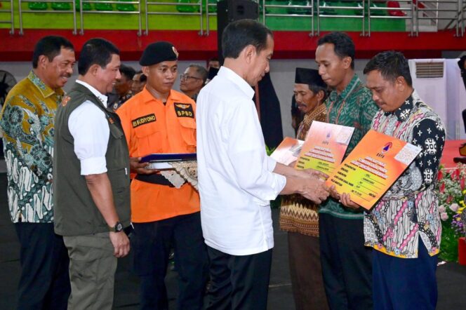 
Presiden Jokowi Tekankan Arti Penting Petani Bagi Negara