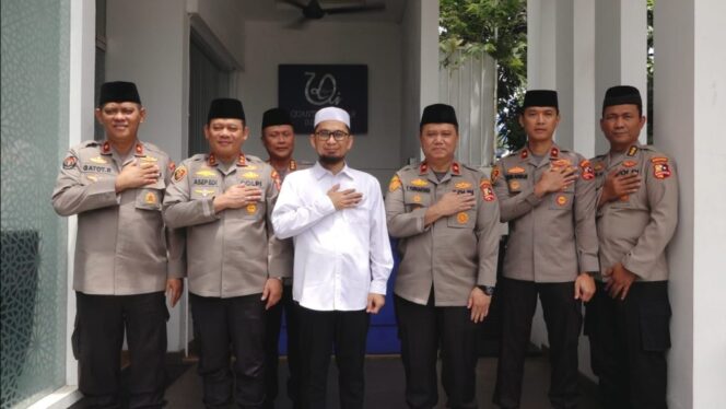 
					Wujudkan Pemilu Damai, Kaops NCS Polri Kunjungi Tiga Tokoh Lintas Agama