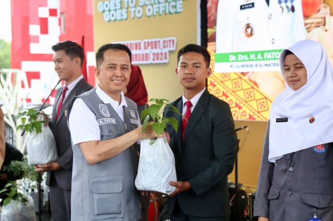 
Masifkan Upaya Pengendalian Inflasi, Pj Gubernur Fatoni Launching GSMP Goes to School and Office