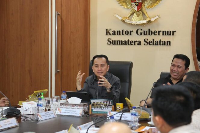 
Pertama di Indonesia, Pj Gubernur Sumsel Hadiri Rakor Kominda, KPU dan Bawaslu Bahas Kesiapan Pemilu