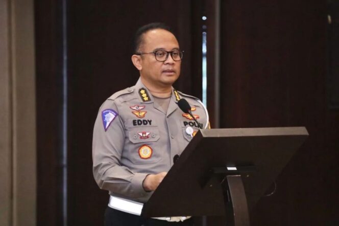 
Korlantas Polri Berlakukan Contraflow di Tol Transjawa Saat Libur Imlek dan Isra Miraj