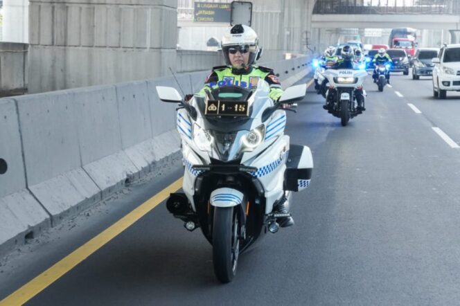 
					Gunakan Motor Patroli di Tol Cikampek, Kakorlantas Pastikan Libur Panjang Isra Mi’raj dan Imlek 2024 Lancar