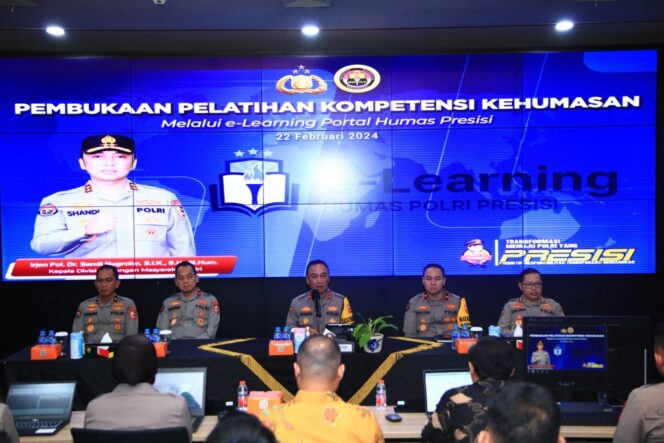 
Kadiv Humas Buka Pelatihan Kompetensi Anggota, Tekankan Peran Penting Kehumasan