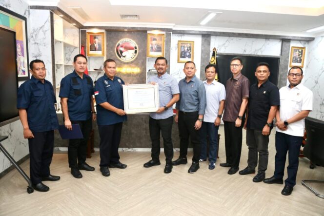 
Bareskrim Polri Terima Penghargaan WCO atas Upaya Pemberantasan Narkoba