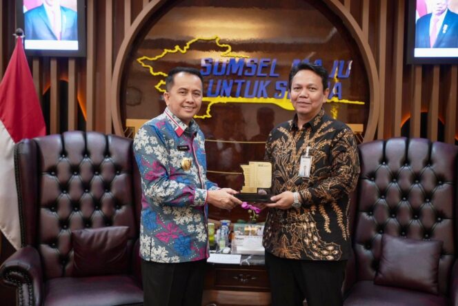 
Pj Gubernur Agus Fatoni Harapkan BSI Terlibat dalam Program Bedah Rumah Serentak, Penanganan Stunting dan Inflasi