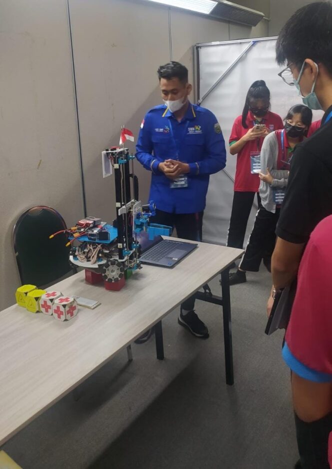 
Harumkan Nama Sumsel di Kancah Internasional, SMK 2 Palembang Berhasil Bawa Pulang Juara 1 Runner Up of Creative Robotic