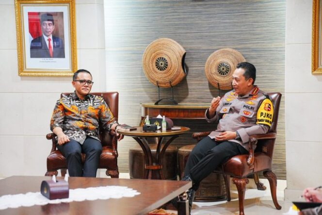 
MenPAN-RB dan Kapolri Bertemu Kapolri Bahas Pengisian Jabatan ASN dan Polri