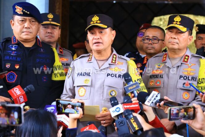 
Kabaharkam Polri Kunjungi KPU, Ajak Masyarakat Perkuat Kebhinnekaan