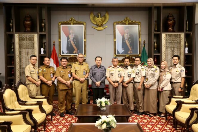 
Pj Gubernur Agus Fatoni Sinergi Bersama Balai Karantina Tingkatkan Ekspor Komoditas Pertanian hingga Peternakan