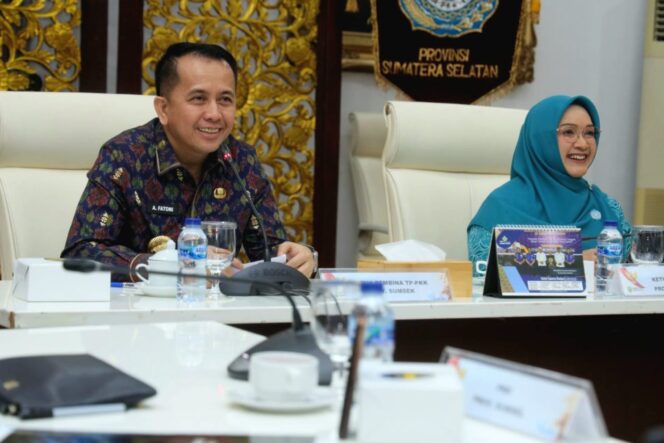 
Buka Webinar Tapak Songket, Pj Gubernur Agus Fatoni Ingatkan Orang Tua Agar Mendidik Anak Secara Optimal