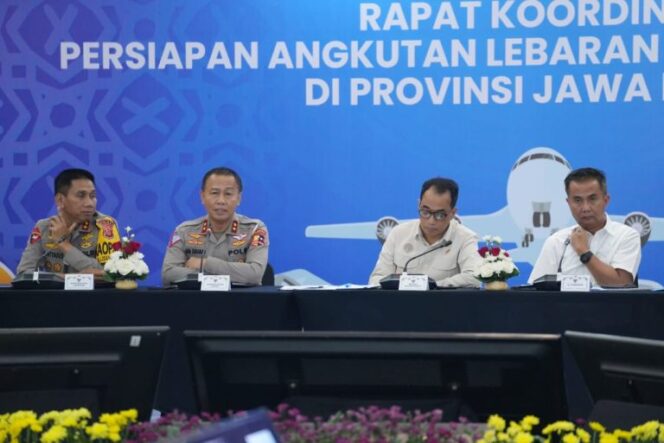 
Rakor Persiapan Angkutan Lebaran 2024 di Jawa Barat, Rekayasa Lalin Disiapkan Urai Titik Rawan Macet