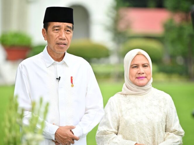 
Presiden dan Ibu Iriana Jokowi Sampaikan Ucapan Selamat Idulfitri 1445 Hijriah