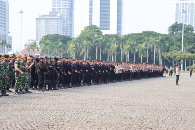
2.713 Personel Gabungan Disiagakan Amankan Aksi Unjuk Rasa di Monas Hari Ini