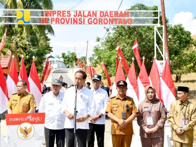 
Presiden Jokowi Resmikan Jalan Inpres di Gorontalo, Tingkatkan Akses dan Produktivitas
