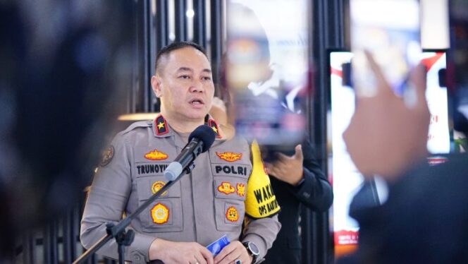 
Jelang Putusan PHPU MK, Polri Kerahkan 7.783 Personel Gabungan, Siap Amankan Beberapa Titik