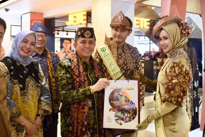 
Pj Gubernur Agus Fatoni Ajak Wisatawan Domestik dan Mancanegara Kunjungi Destinasi Wisata dan Kuliner Sumsel