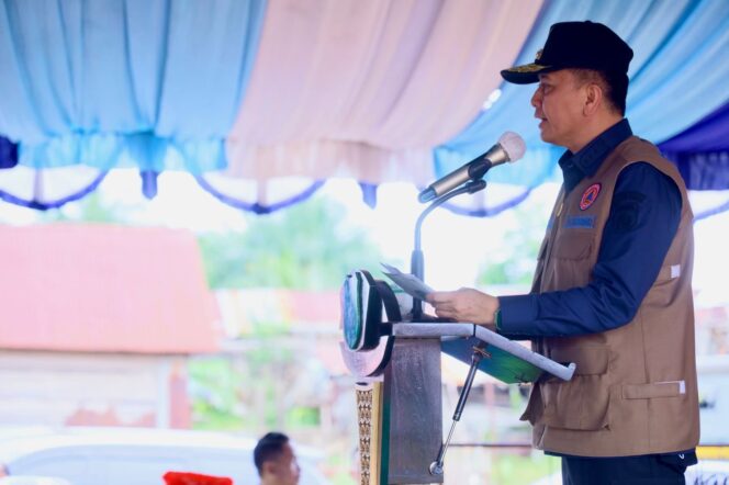 
Pj Gubernur Agus Fatoni Gerak Cepat Kirim Bantuan untuk Korban Terdampak Banjir di Muratara