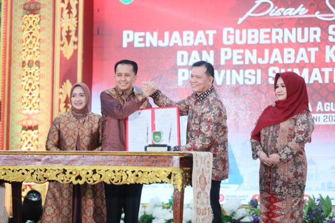 
Pj Gubernur Sumsel Elen Setiadi Siap Kerja Keras Sempurnakan Program Agus Fatoni